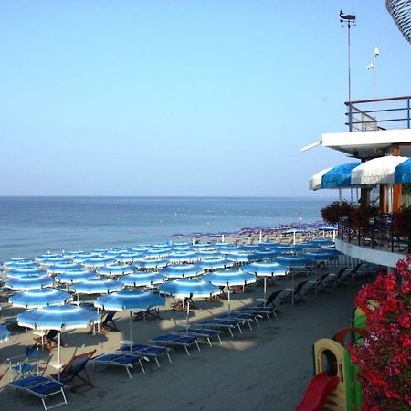 Apartments Arcobaleno Deiva Marina Exterior photo